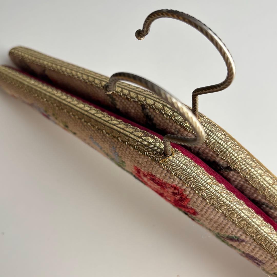 【フランス】刺繍 ハンガー ゴブラン織ヴィンテージ 花柄 木製 二点セット