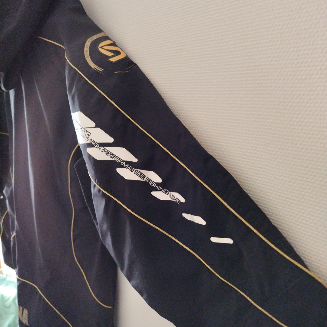 サンライン防寒レインフィッシングウェアLL上下セット10時間位使用しました