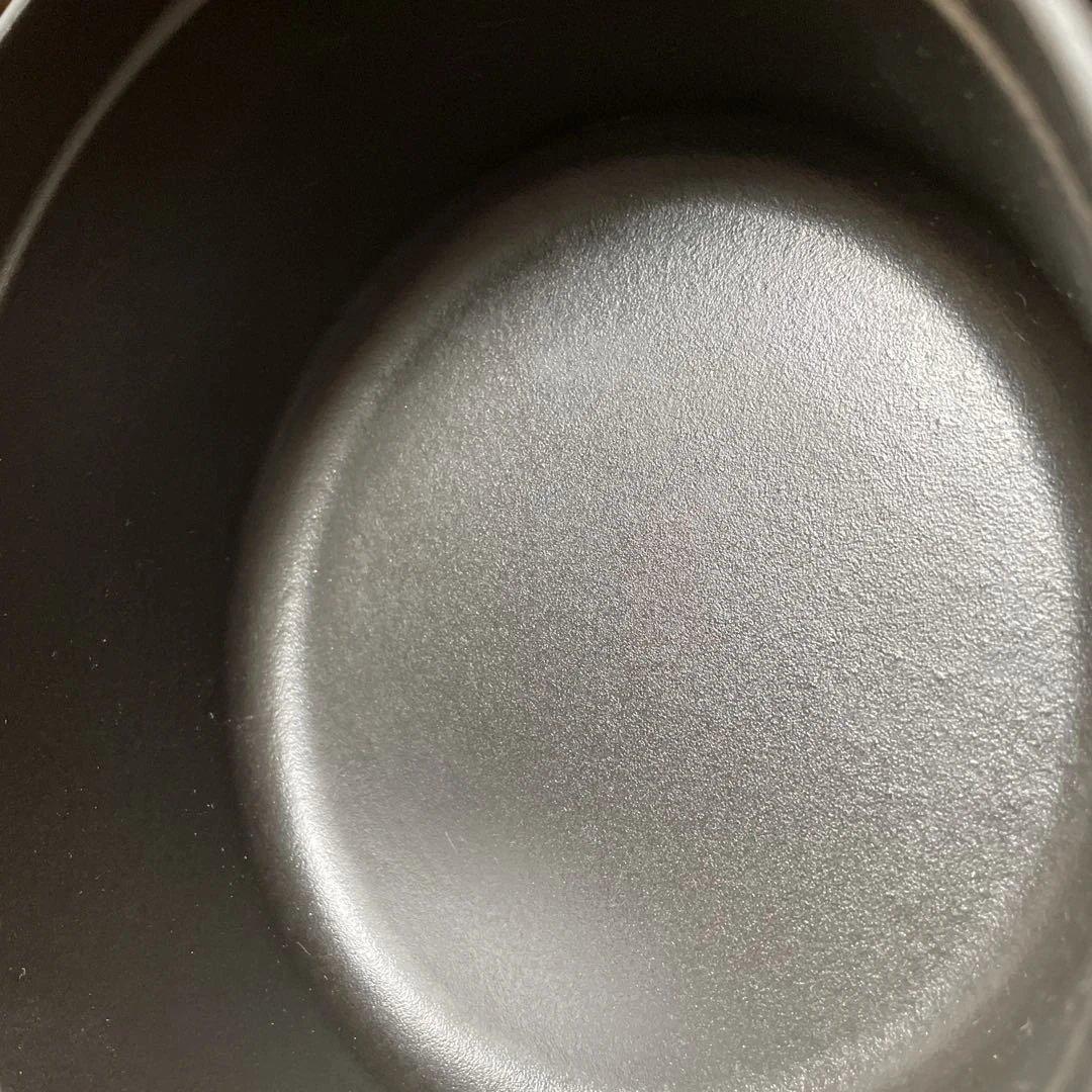 ストウブ ピコ・ココットラウンド 22 cm Staub