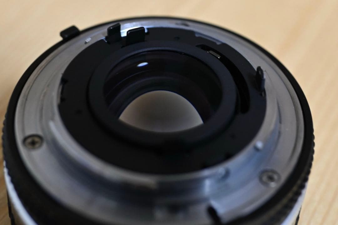 Nikon EM 一眼レフフィルムカメラ レンズ付き