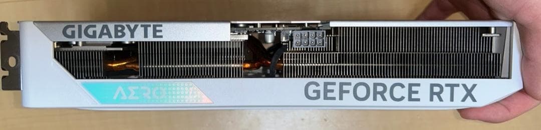 美品・白PC向け GeForce RTX 4060 Ti AERO OC 8G