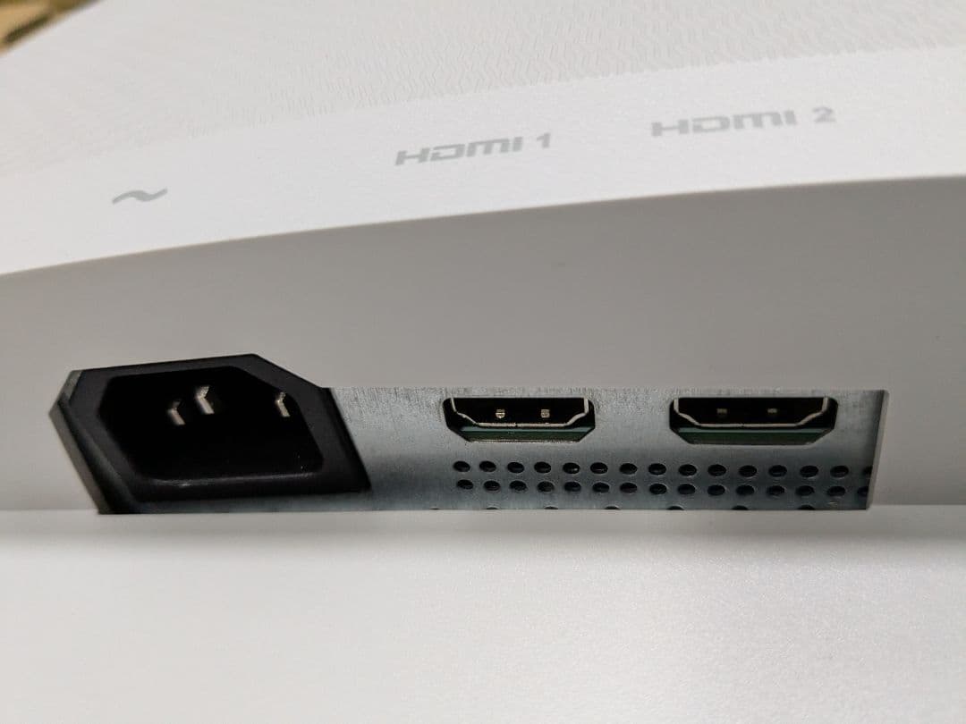 DELL 32インチ曲面モニター S3221QS