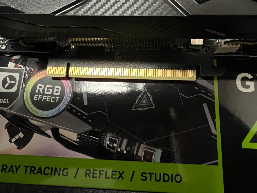 RTX4070 玄人志向　3連ファン　12GBモデル