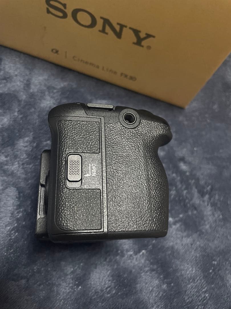 SONY Cinema Line FX30 本体　リグ&E16-50レンズ付き