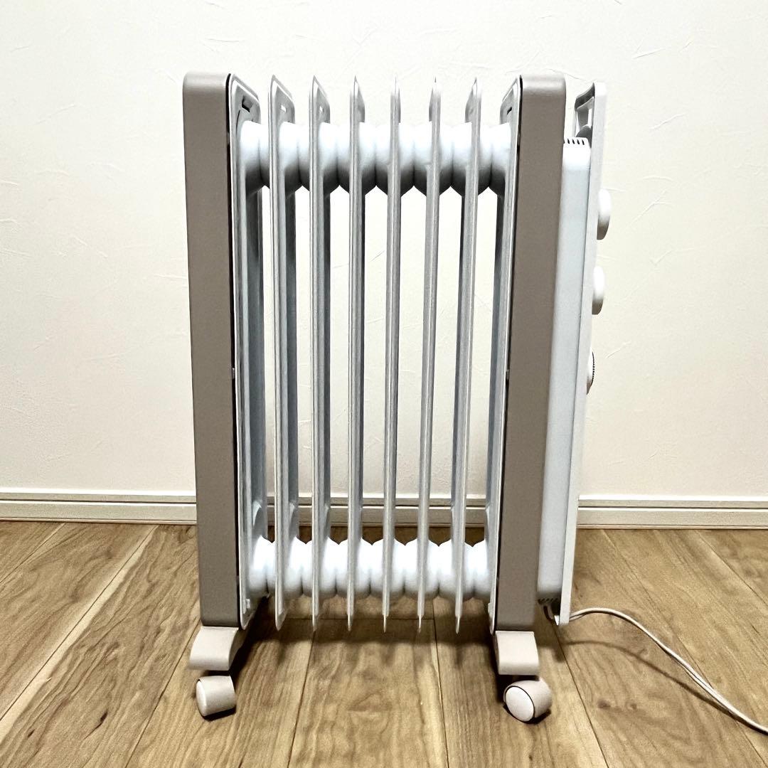 【美品】デロンギ ヴェルティカルド オイルヒーター RHJ21F0812-WH