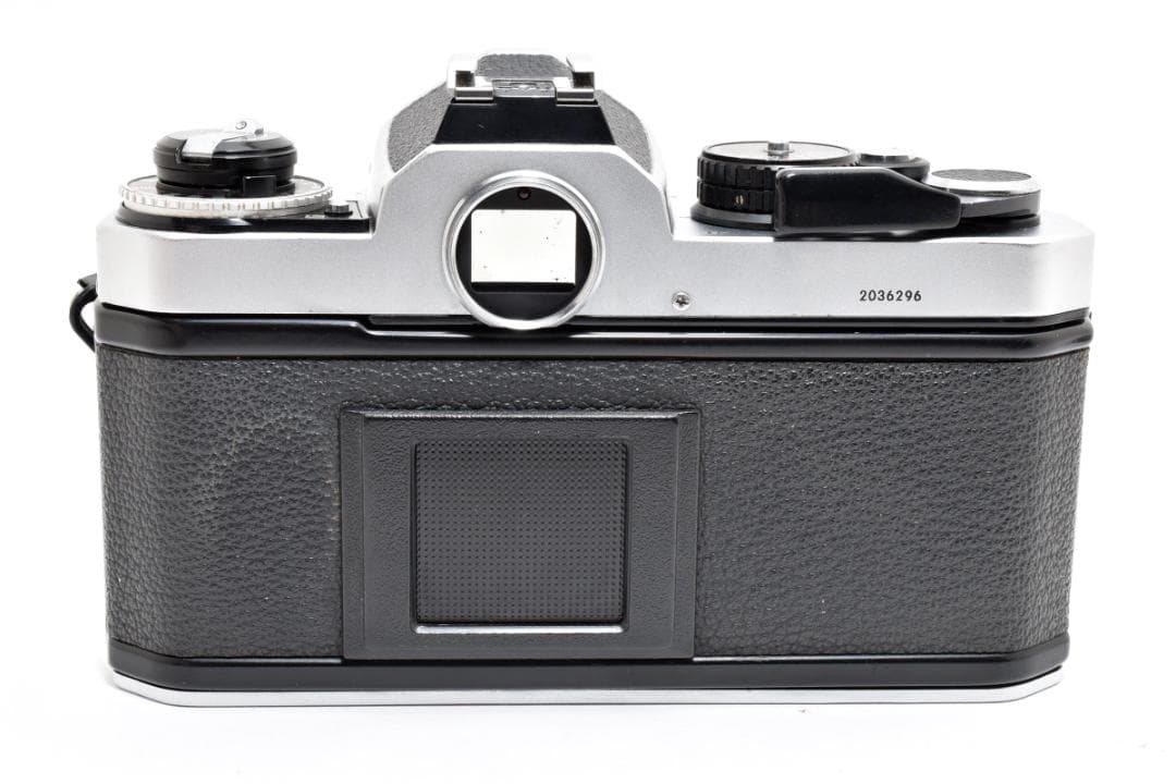 美品 NIKON FE2 シルバー フィルムカメラ モルト新品交換済 B770