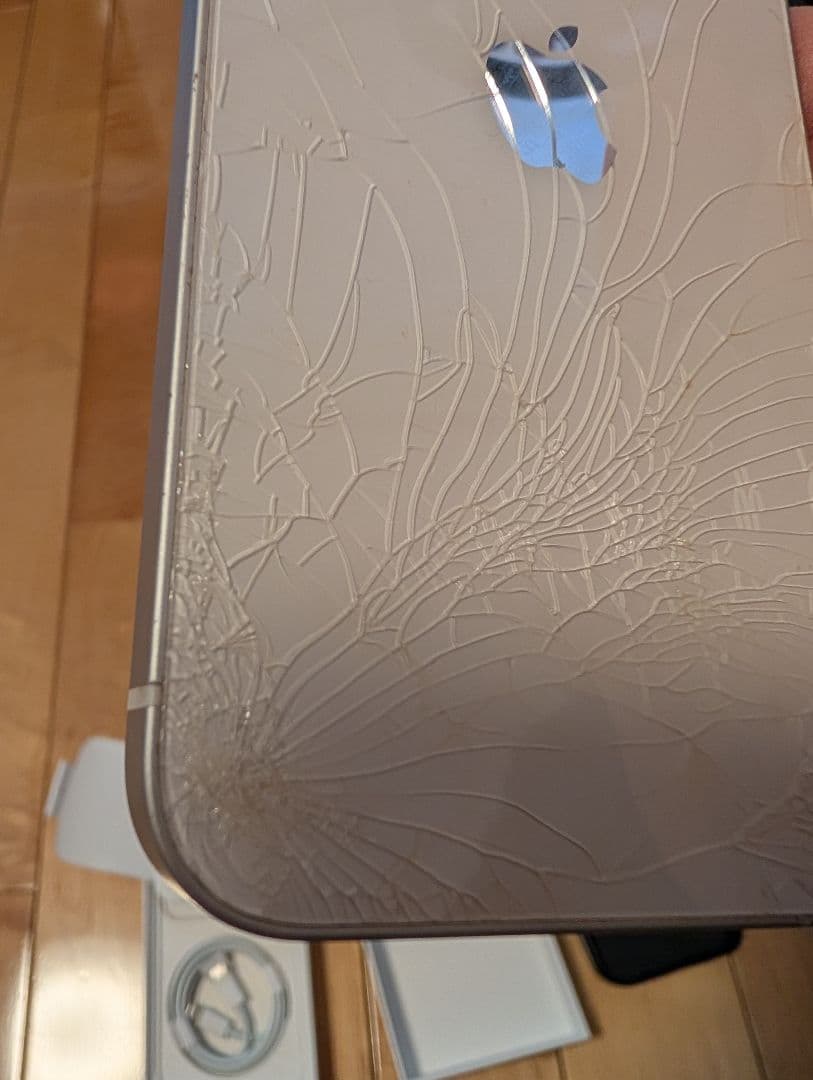 iPhone12　white　128GB　背面割れあり