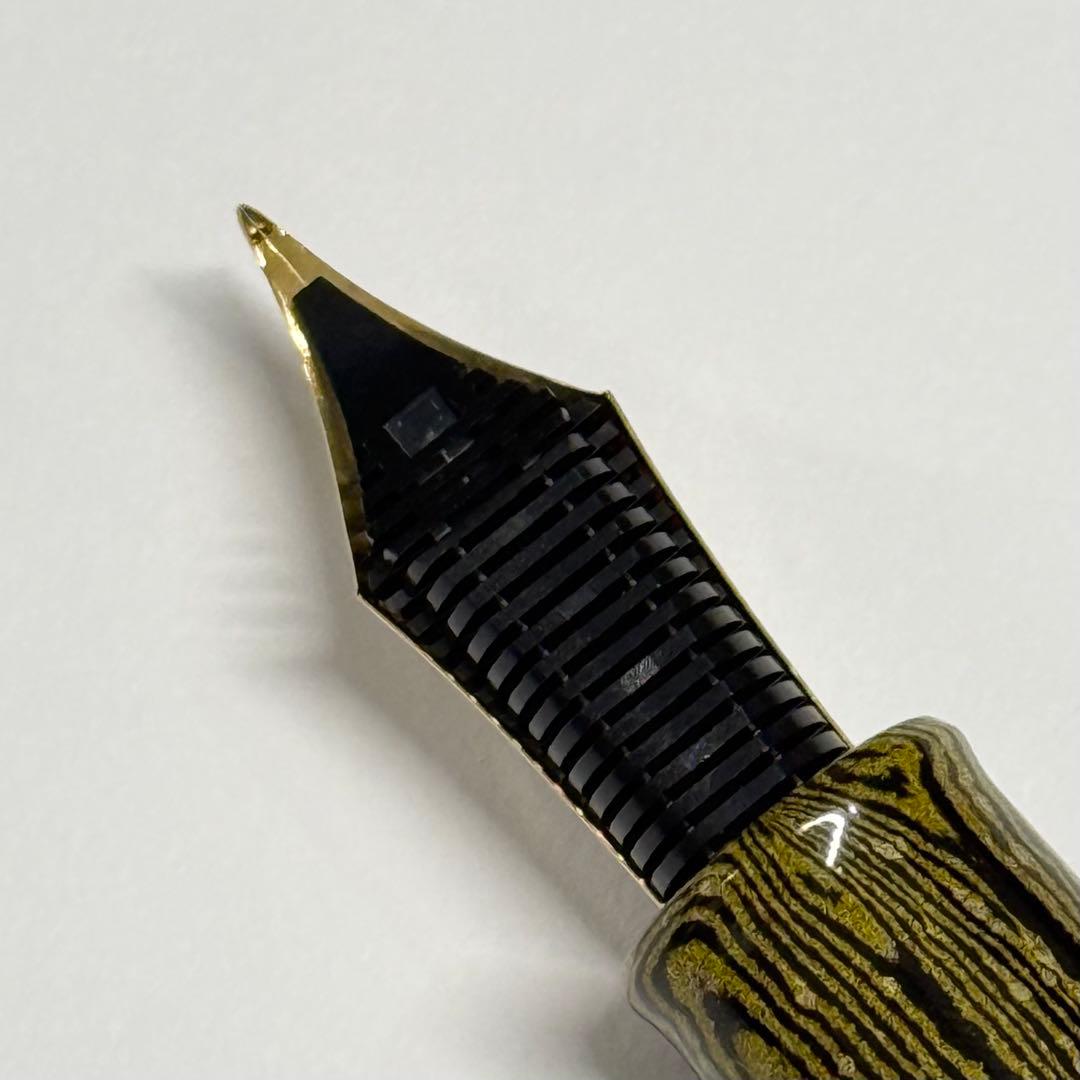 SAILOR セーラー 長刀研ぎ エボナイト 万年筆 猛虎 MF 中細