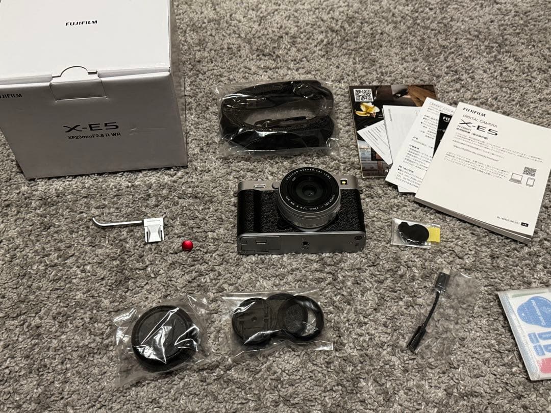 FUJIFILM X-E5 レンズキット シャッター260回