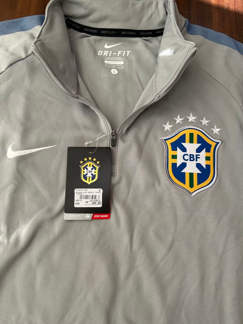 ブラジル代表　ハーフジップTRウエア（フリース素材）グレー　US−L新品・未使用
