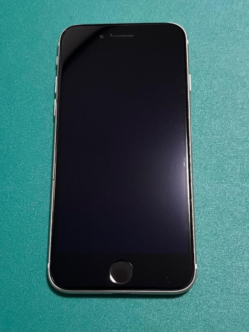 【3台セット】iPhone SE第3世代 ホワイト 64 バテリ100% 49