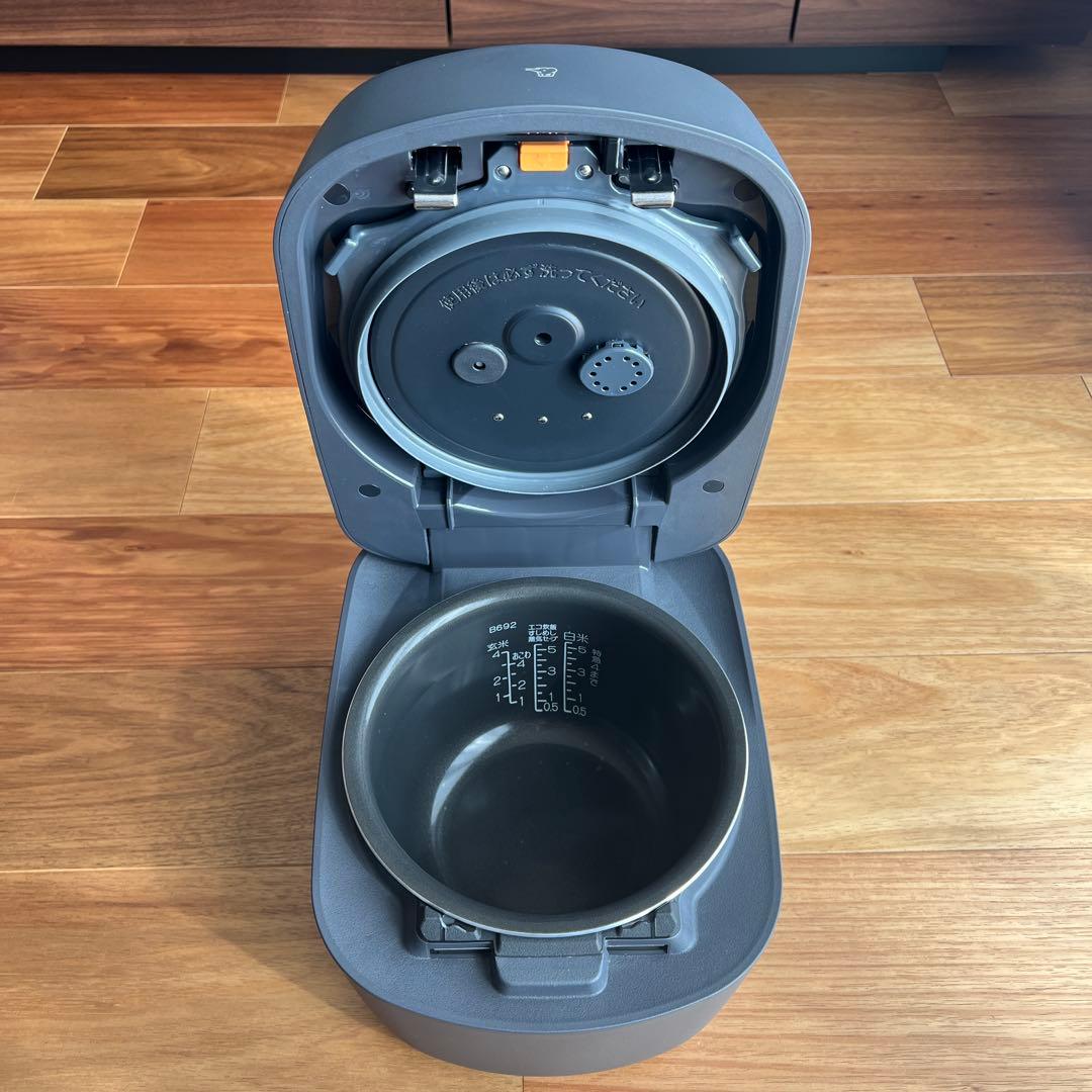 NW-NB10-BZ 象印 5.5合炊き