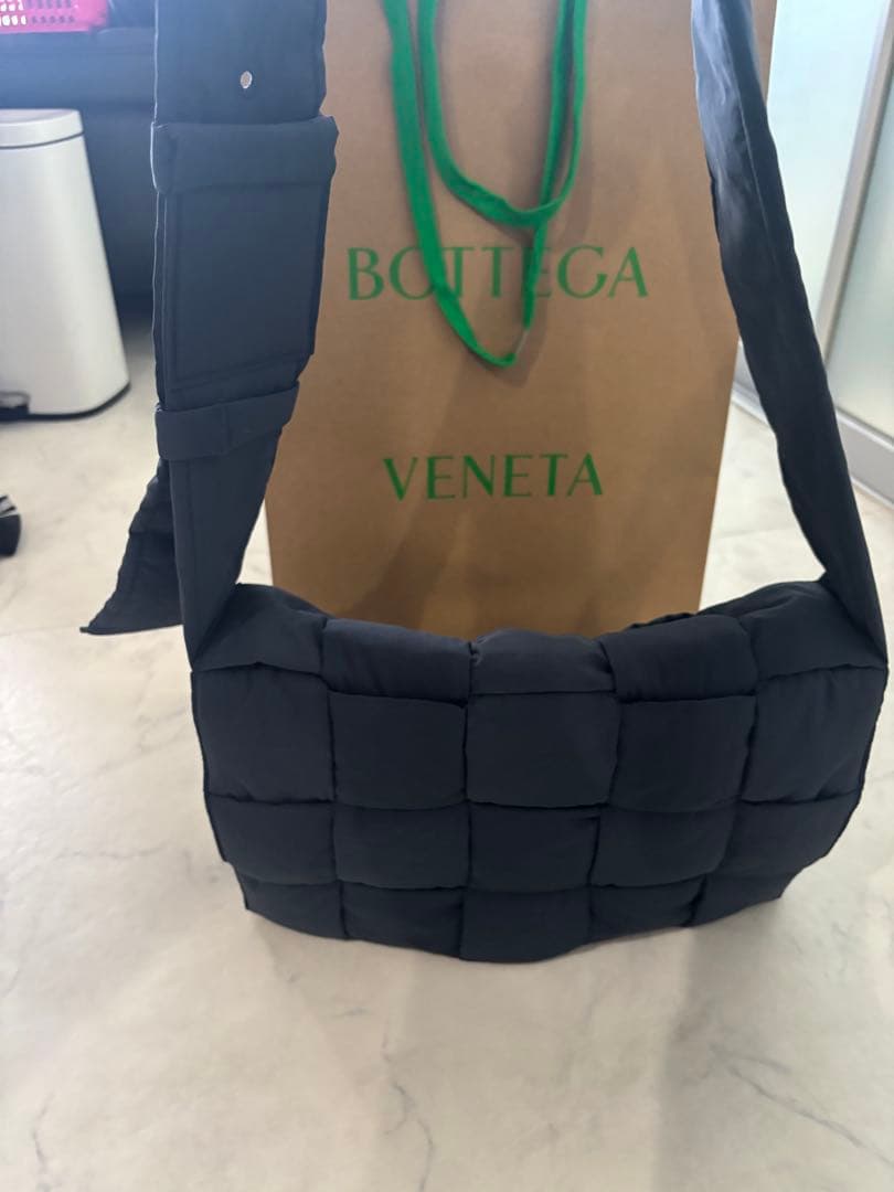 Bottega Veneta パデッド カセット ナイロン ショルダーバッグ