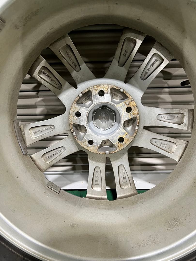 スタッドレスタイヤ＋アルミホイール 4本セット 17インチ