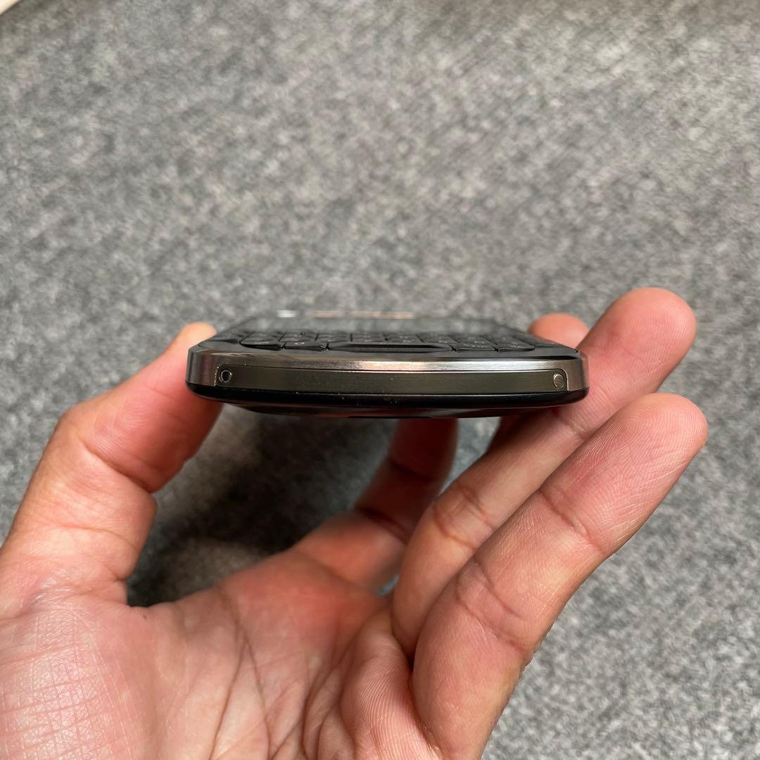 【美品】ブラックベリー9900 SIMフーリ コレクターズ