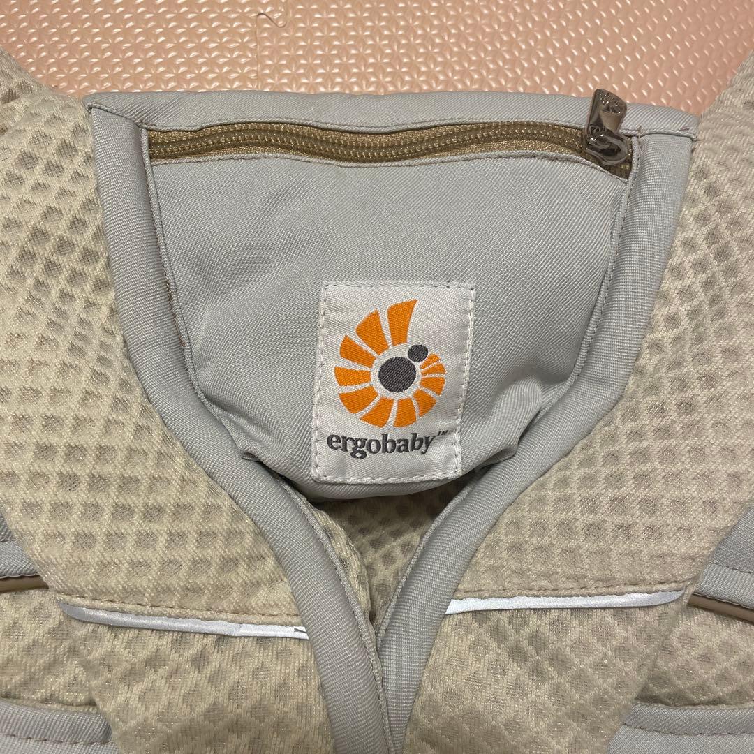 エルゴベビー オムニブリーズ サンドベージュ 抱っこ紐 よだれカバー付き