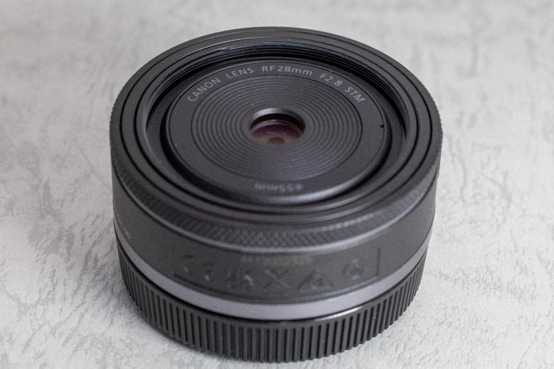 RF28mm f2.8 STM 純正レンズフード付き
