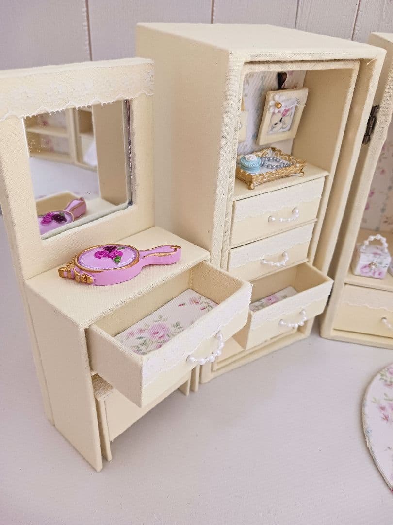 Jin様＊Jiji＊ハンドメイド＊飾り棚＊kyo＊ワードローブ・ショーケース