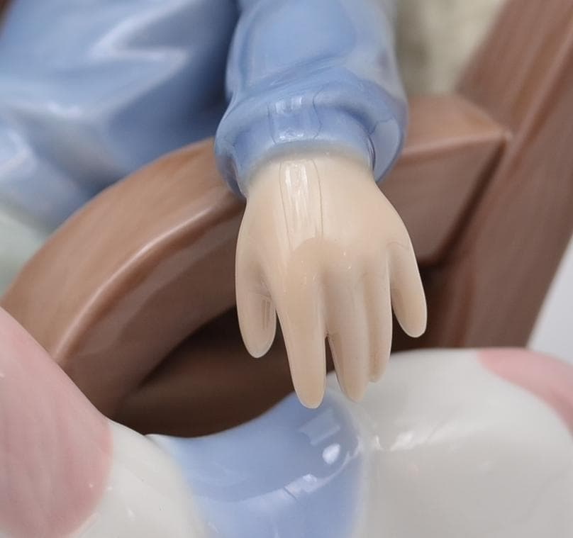 お昼寝／疲れちゃった　★リヤドロ　２体セット　スペイン　ポーセリン　光沢仕上げ