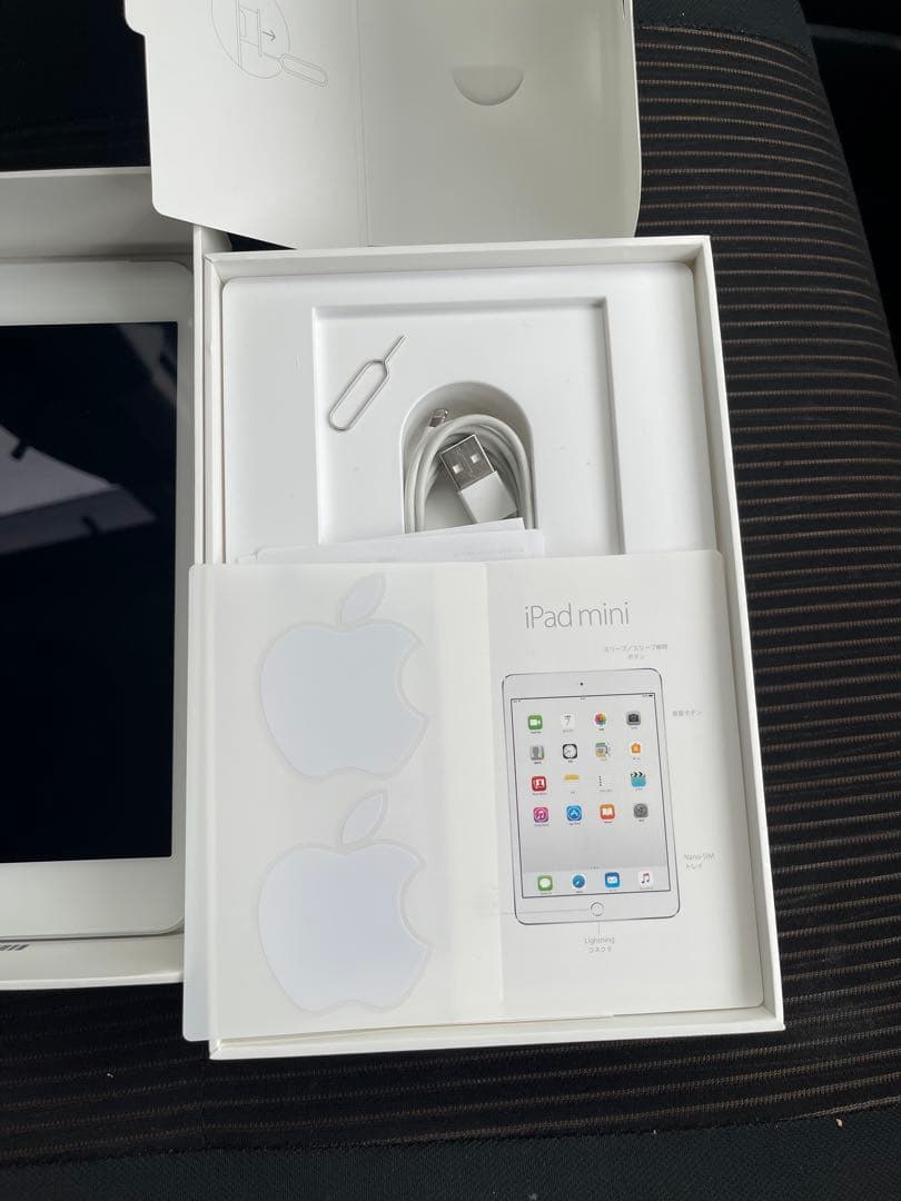 iPad mini 4 WiFi セルラー32G SoftBankシルバー 美品