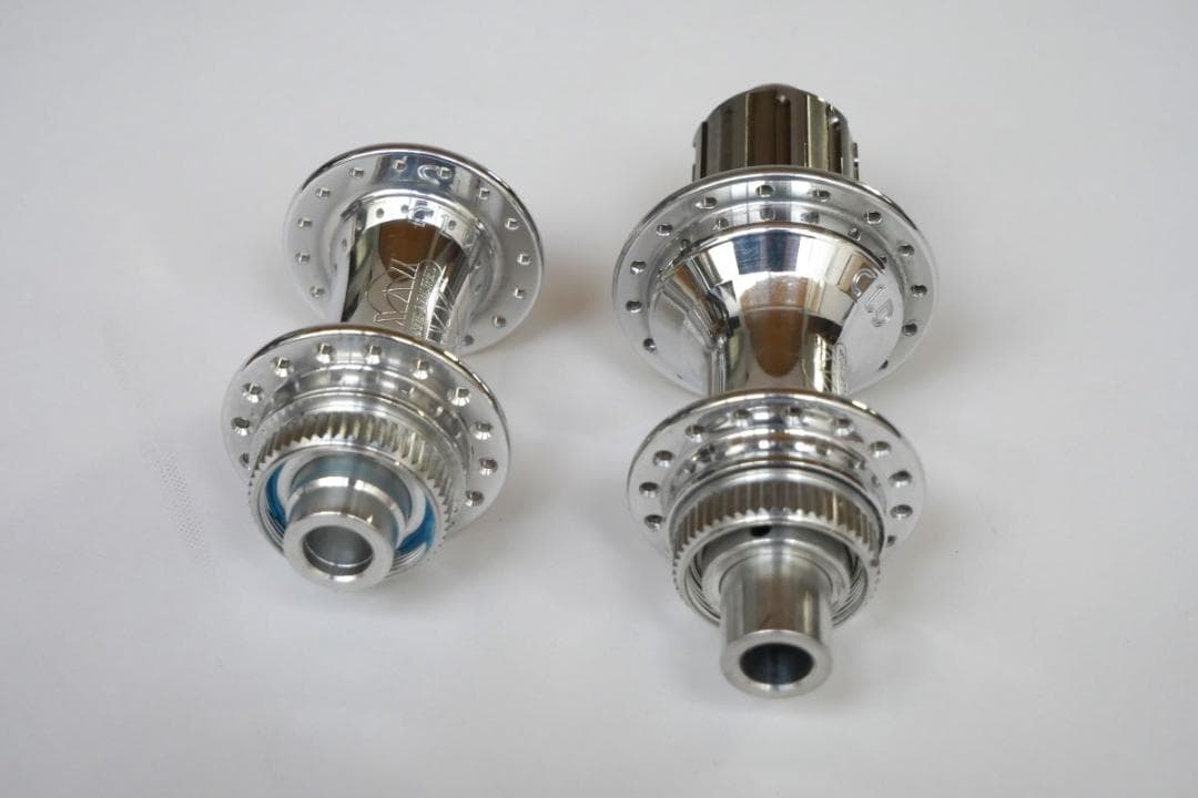 未使用品 ホワイトインダストリーズ CLD ハブ ポリッシュシルバー 32H