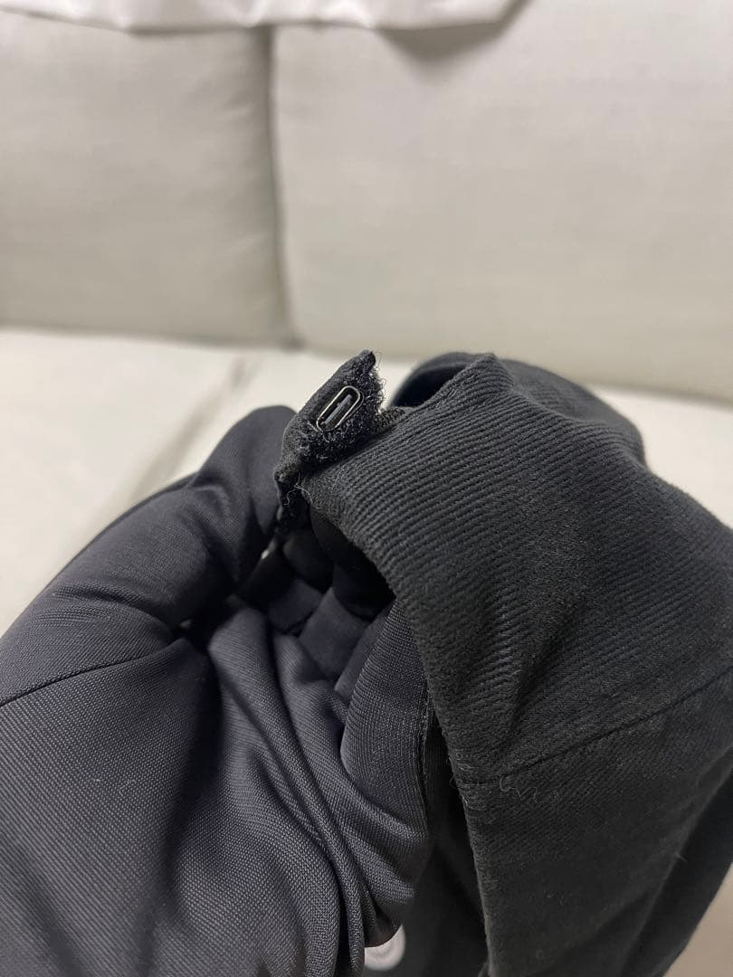 未使用品正規BALENCIAGA LEDライト付きキャップ ベースボールキャップ