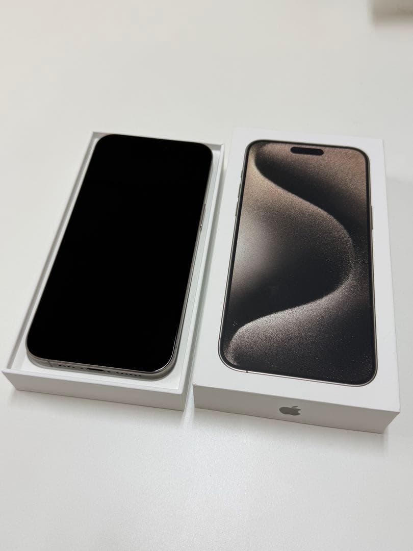 美品 Apple iPhone 15 Pro Max 1TB