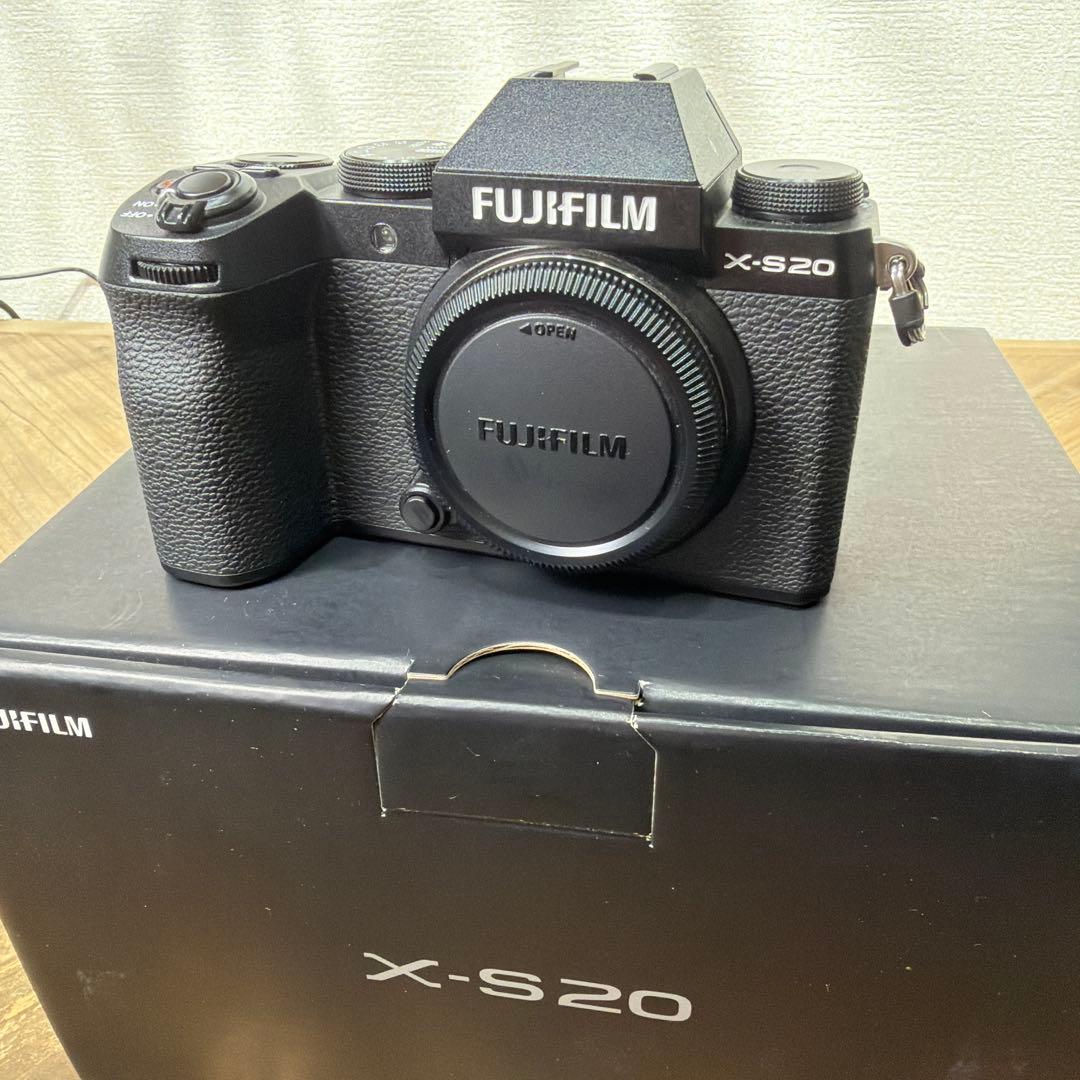 FUJIFILM X-S20 ミラーレス一眼/FUJINON XC35mmF2