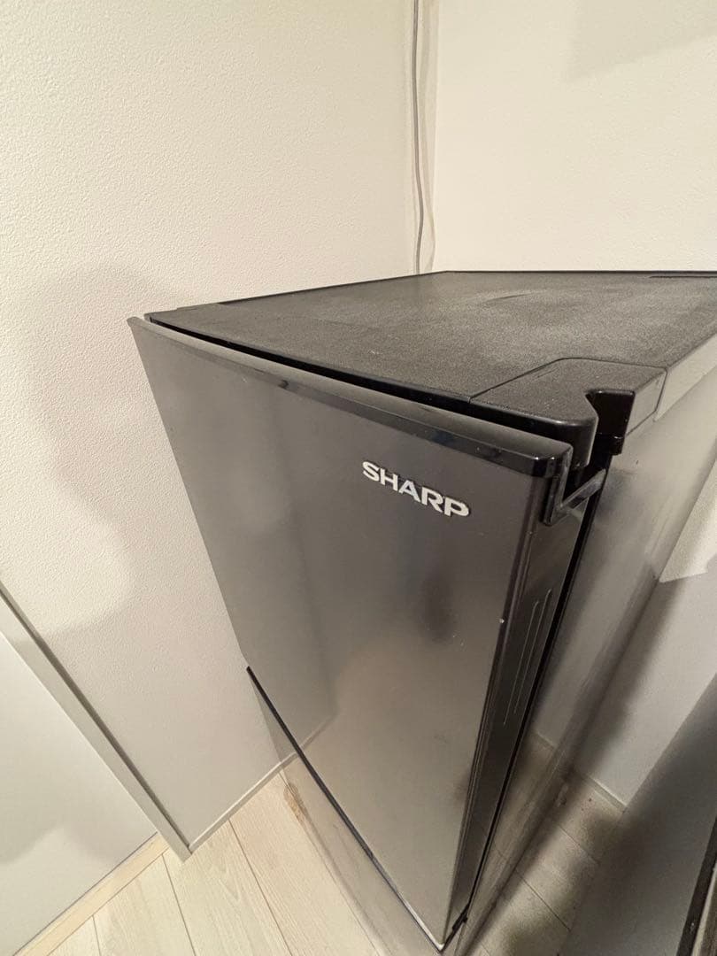 SHARP 冷蔵庫　一人暮らし　両開き　黒