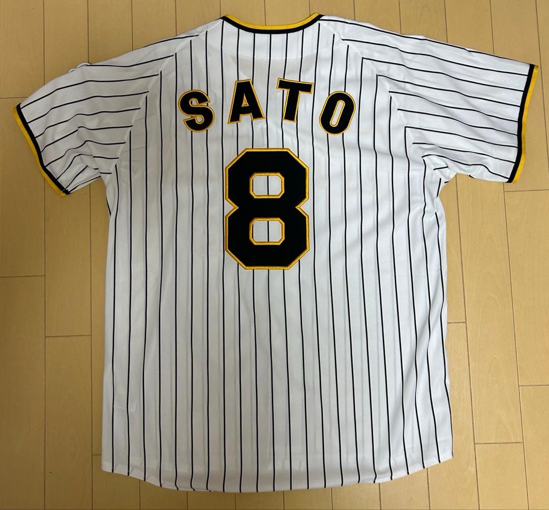 ✨美品✨阪神タイガース 佐藤選手ホームユニフォーム L