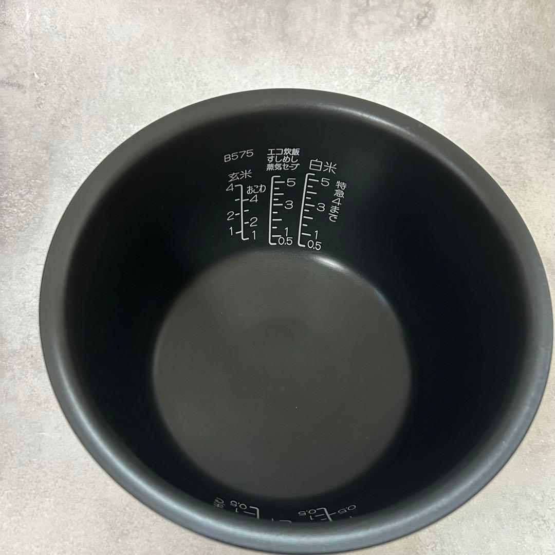 ⭐︎象印 炎舞炊き 圧力IH炊飯機　NW-LA10