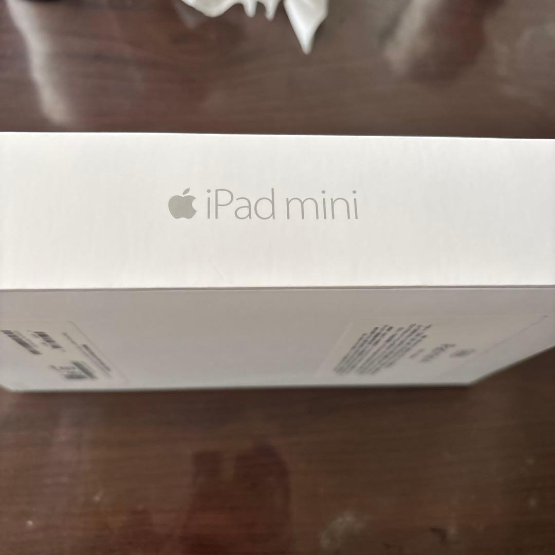 Apple iPad mini4本体シルバー
