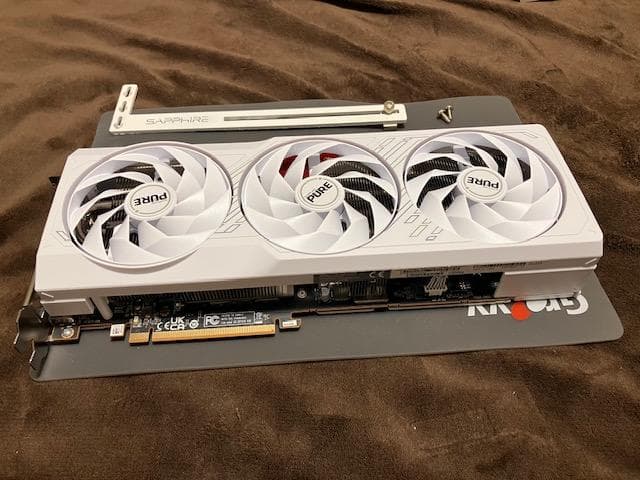 Sapphire PURE Radeon RX 7800 XT 16GB　中古品