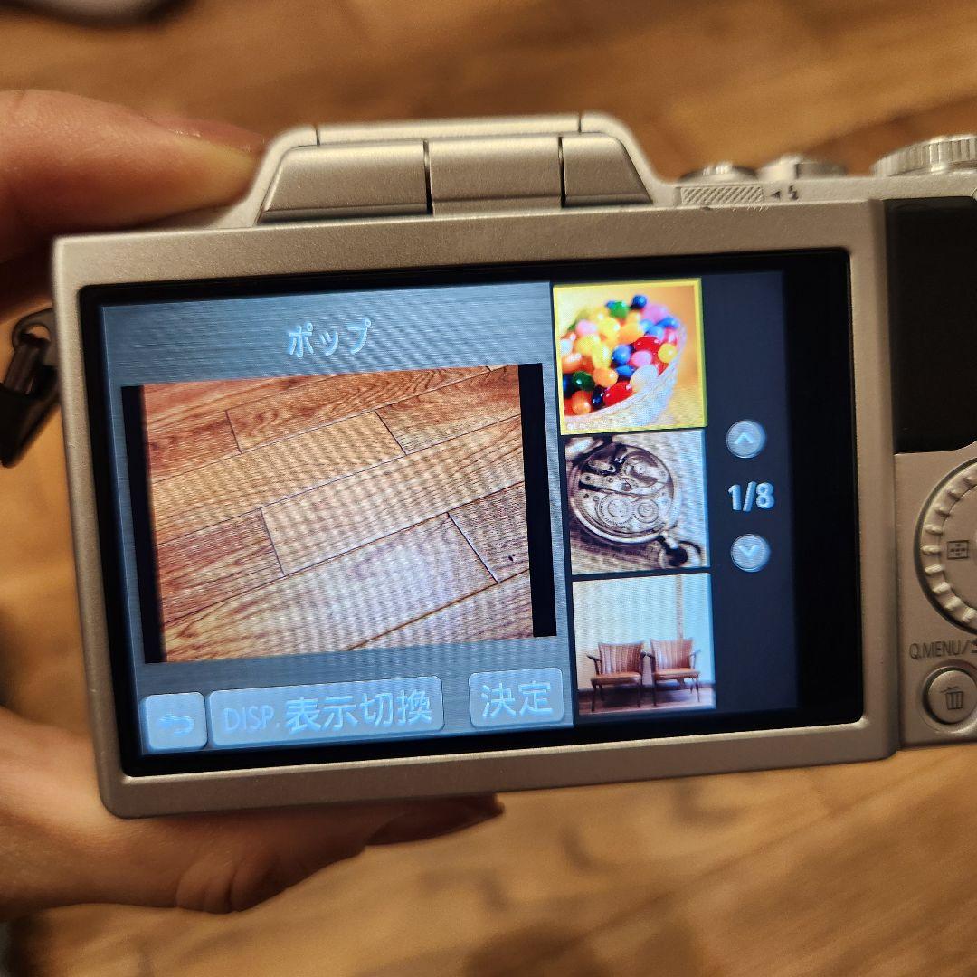 Panasonic DMC-GF7W ミラーレス一眼 本体