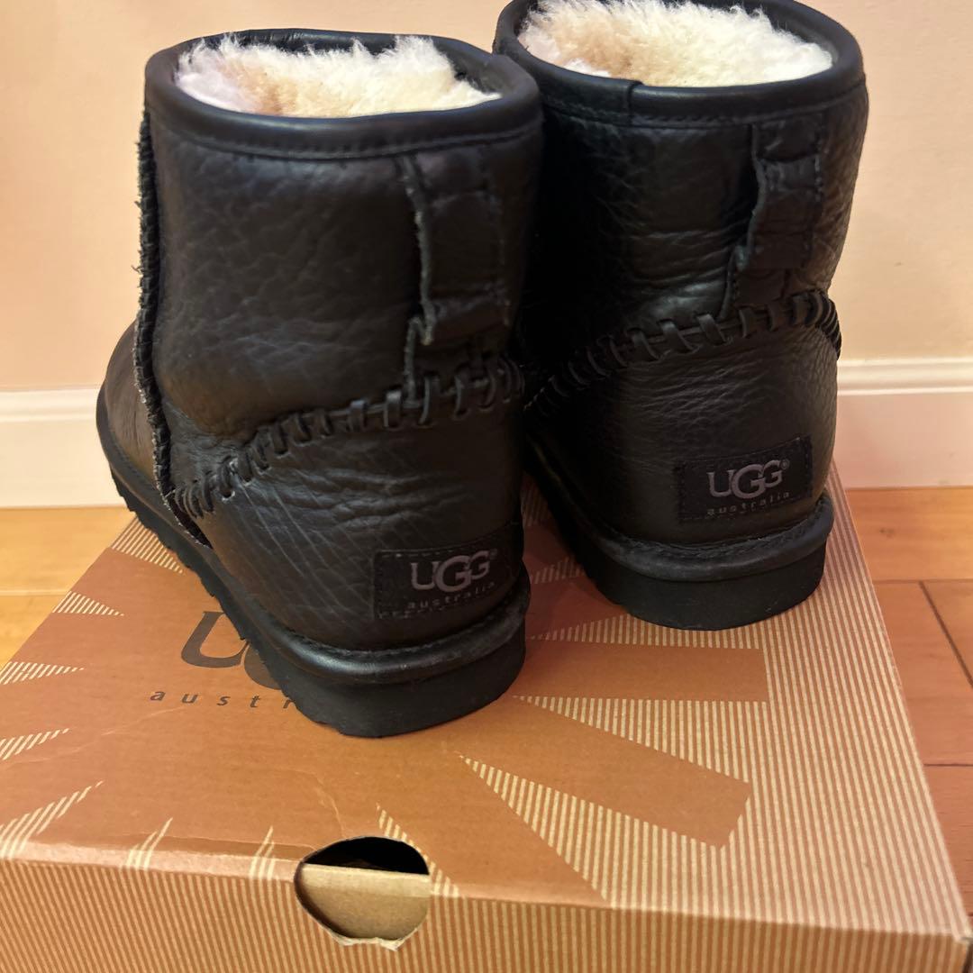 UGG アグブーツ　黒革　26