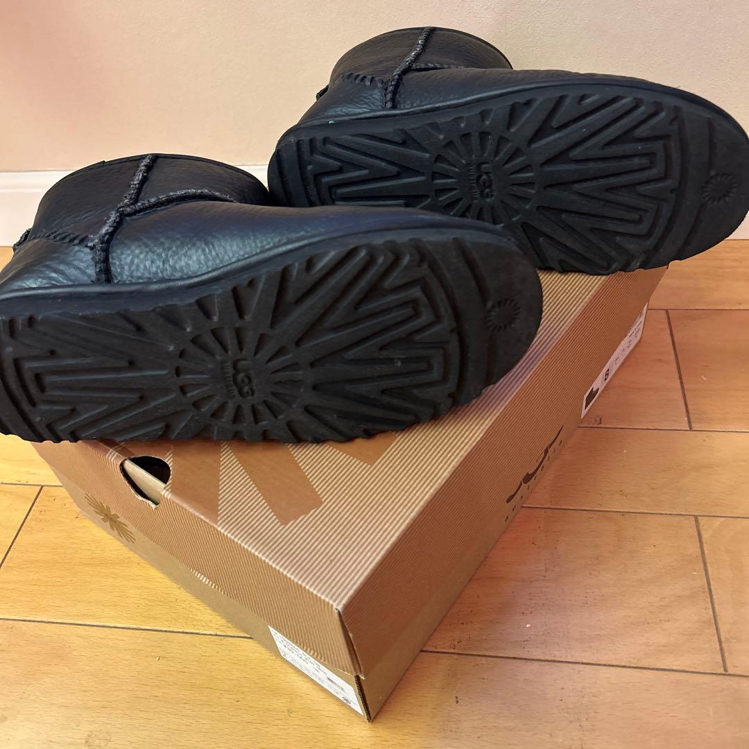 UGG アグブーツ　黒革　26