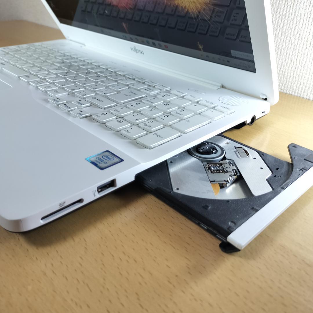 ノートPC Core i7 Windows11 SSD メモリ16GB 富士通