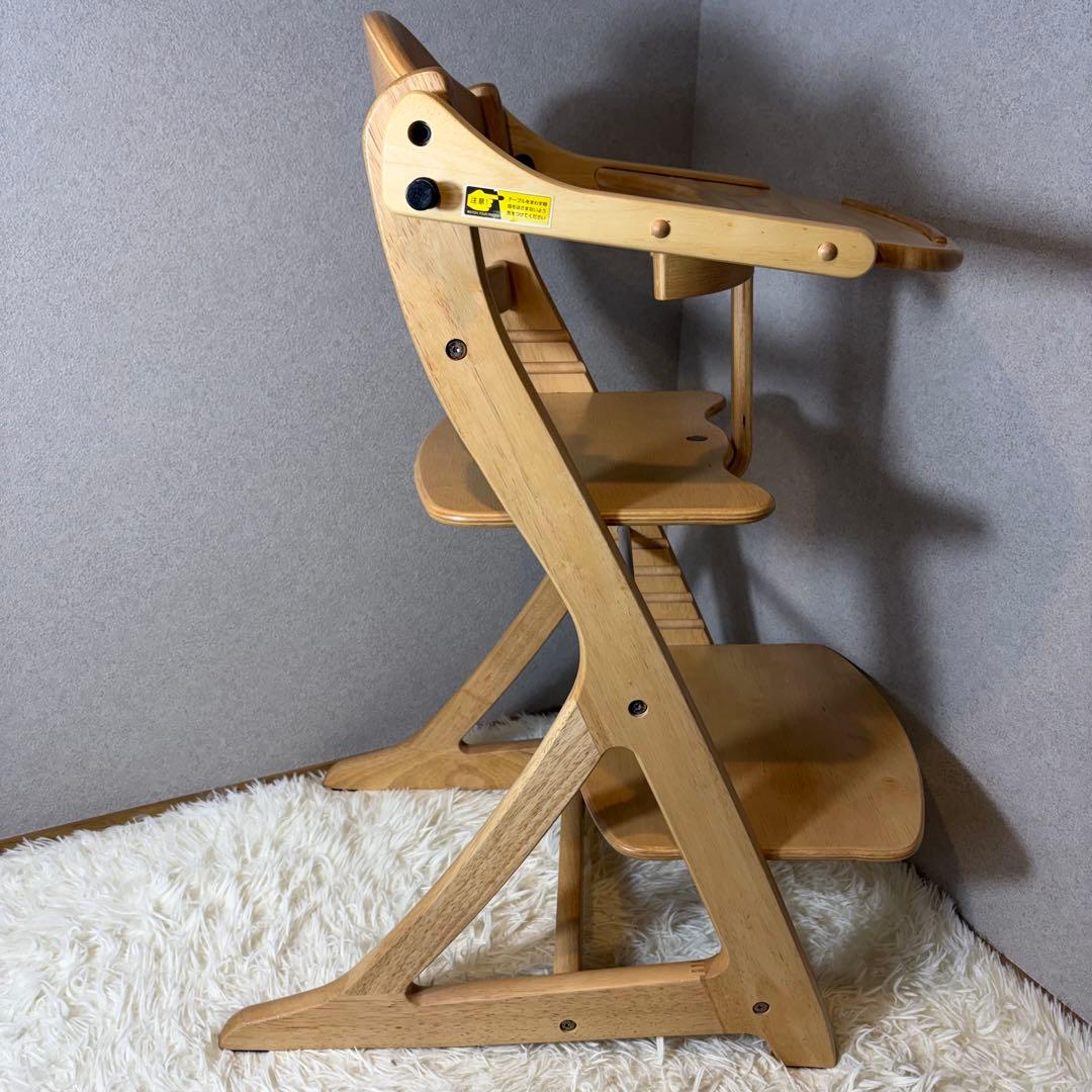 美品 大和屋　すくすくスリムプラスチェア　テーブル＆ガード付　六角レンチ付