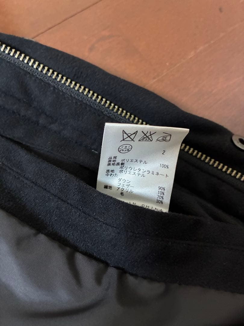   フード付きダウンベストXLブラック美品ダブルジッパー