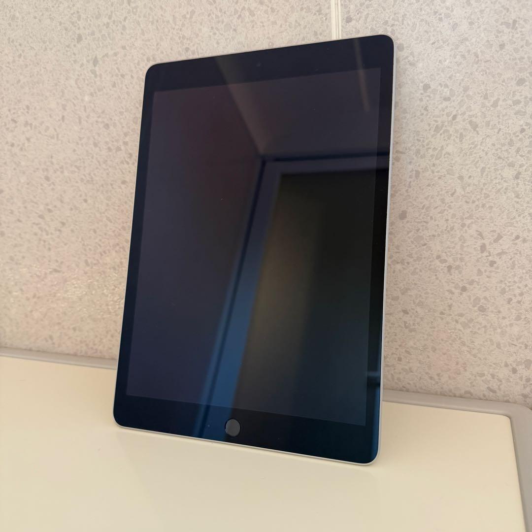 iPad第9世代本体 AppleCare+とBluetoothキーボード付