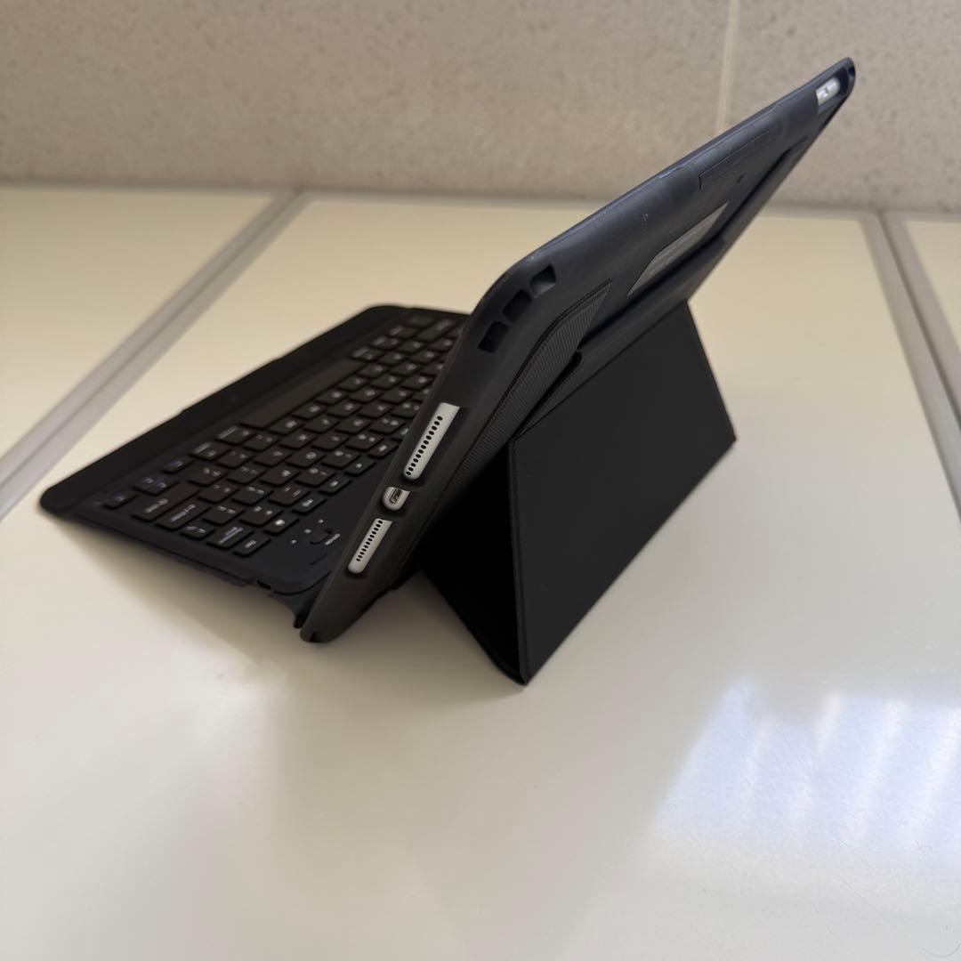 iPad第9世代本体 AppleCare+とBluetoothキーボード付