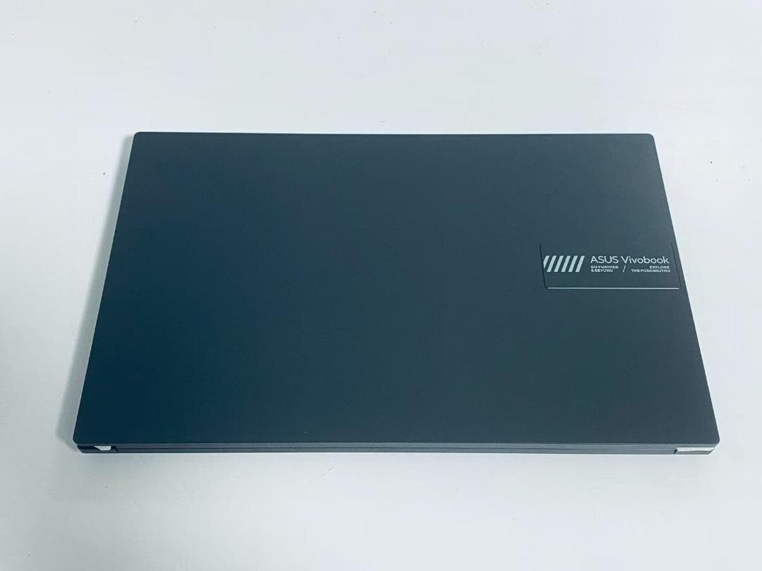 A ほぼ未使用ASUS Ryzen 5 7520U/16GB/SSD 512GB