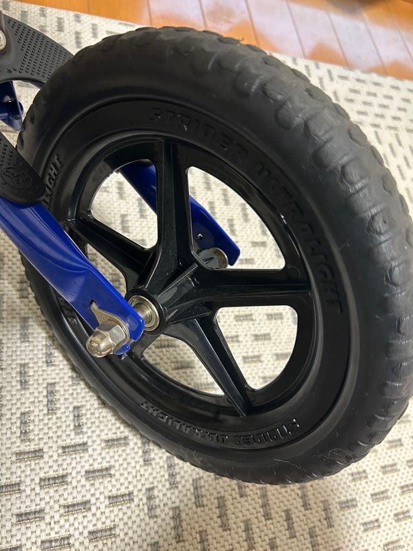 『美品』STRIDER ストライダー12インチ スポーツモデル　青　ブルー