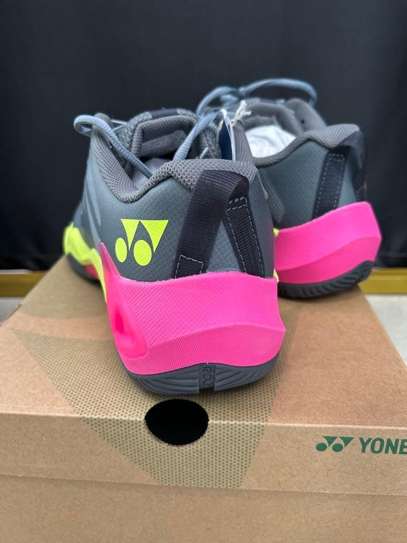 25.5㎝　サブアクシアワイド　新品未使用　YONEX　バドミントン　シューズ