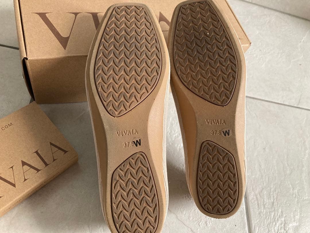 VIVAIA Margot Walker フラットシューズ 撥水　ワイド