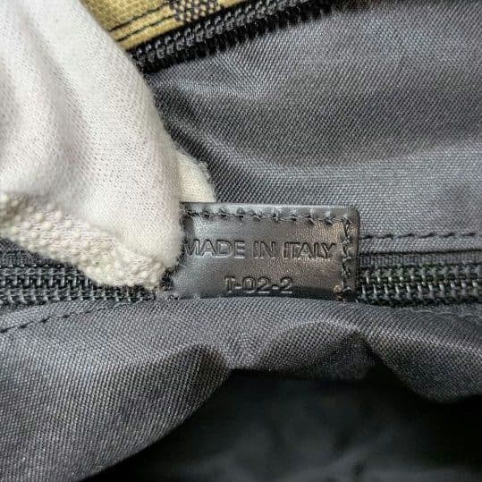 BURBERRY　ショルダーバッグ　ナイロン　ノバチェック　ブラック　良品