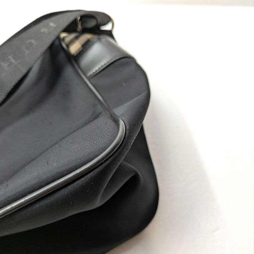 BURBERRY　ショルダーバッグ　ナイロン　ノバチェック　ブラック　良品