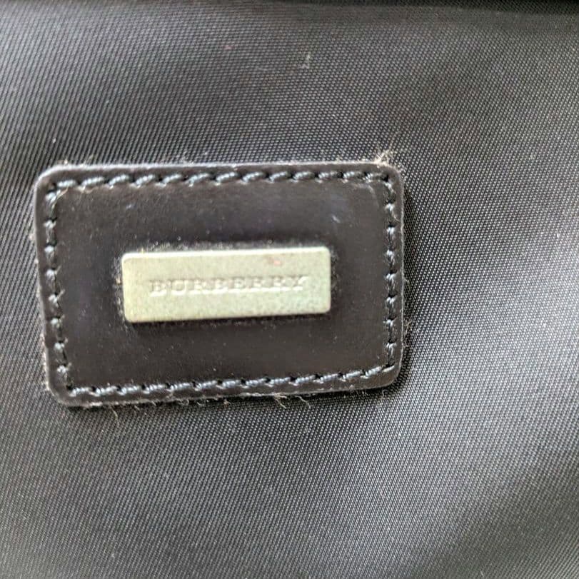 BURBERRY　ショルダーバッグ　ナイロン　ノバチェック　ブラック　良品