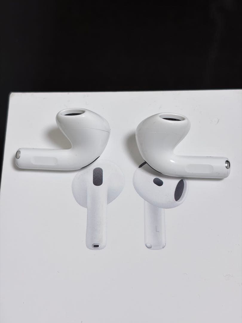 AirPods 4 箱付き
