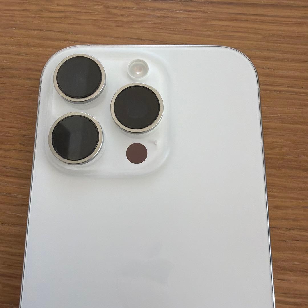 おまけ付き iPhone16Pro 1TB 国内simフリー ホワイトチタニウム